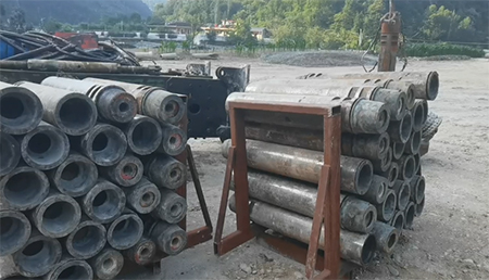 設備已運到礦山，準備反井鉆施工