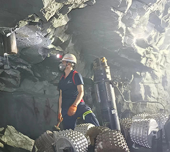 天井鉆機(jī)施工專業(yè)施工隊伍