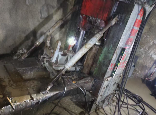 銀川礦山井下反井鉆機(jī)施工現(xiàn)場